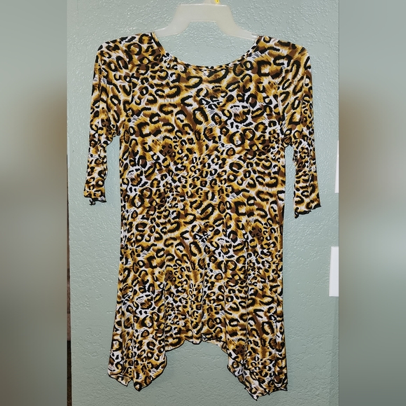 Cheetah mid-sleeve short stretchy dress/top - Used - Picture 2 of 4